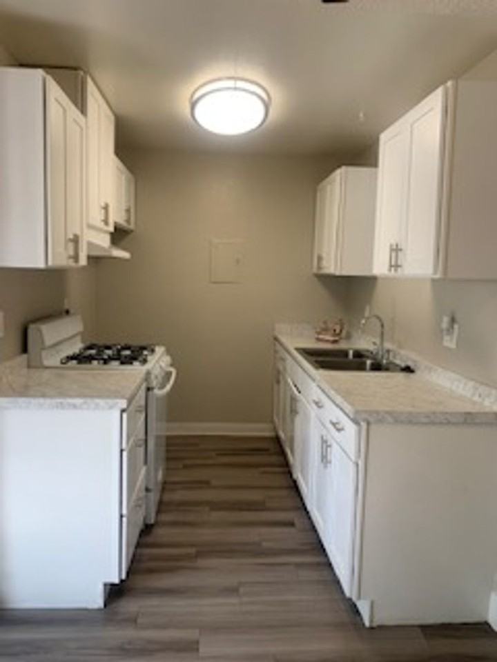 Jurupa Royale Apartments - Photo 4 of 43