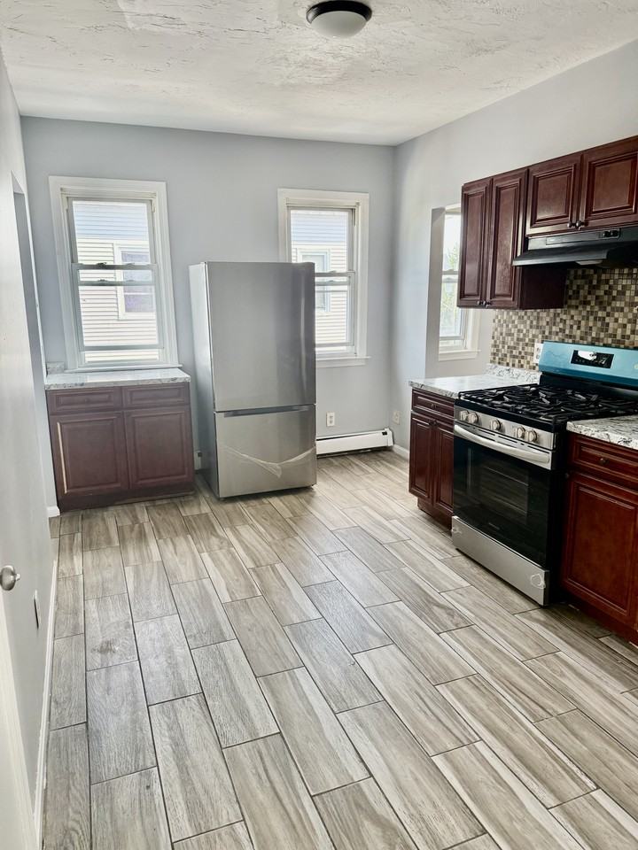 41 Park Street - Photo 2 of 27