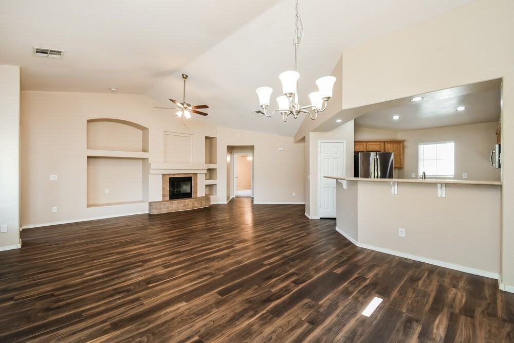 2540 W Silver Streak Way - Photo 5 of 16