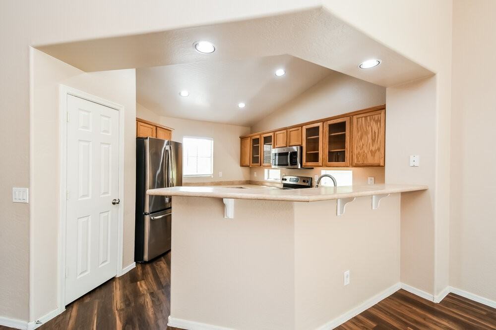 2540 W Silver Streak Way - Photo 7 of 16