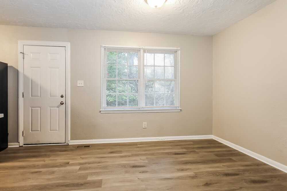 2171 Rochelle Way - Photo 6 of 17