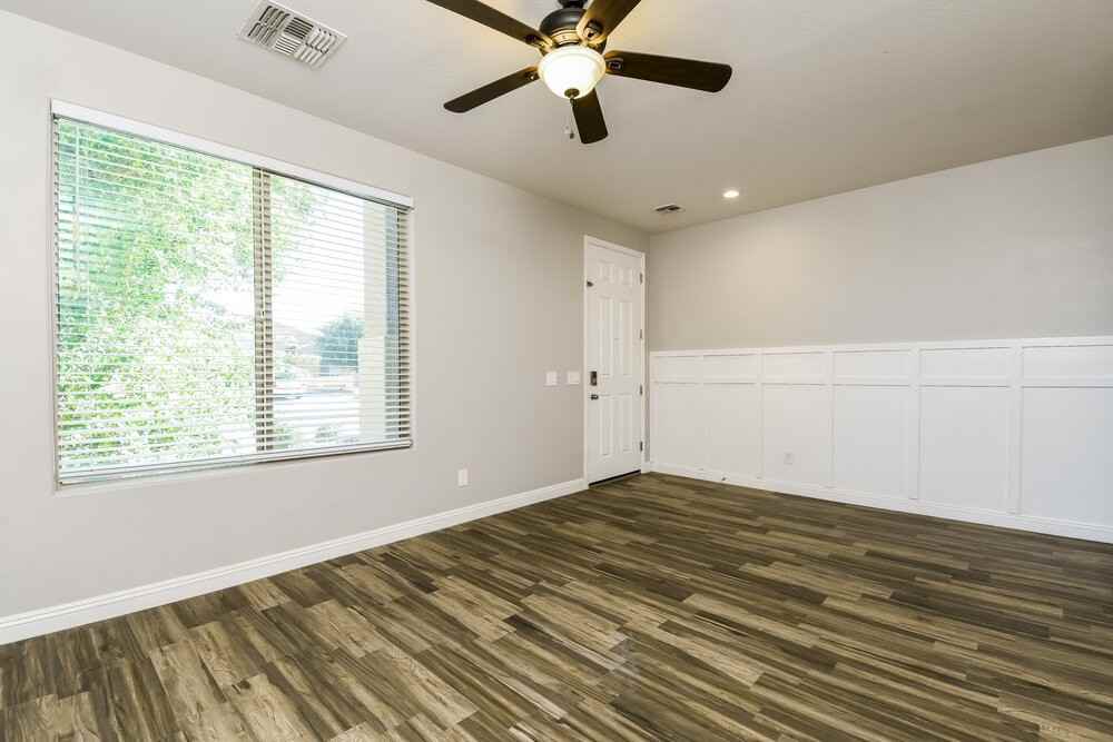 1700 W Loemann Dr - Photo 3 of 16