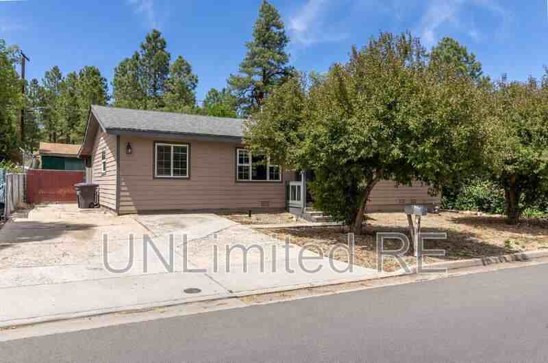 216 E Zuni Dr - Photo 2 of 19