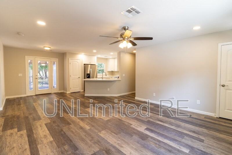 216 E Zuni Dr - Photo 4 of 19