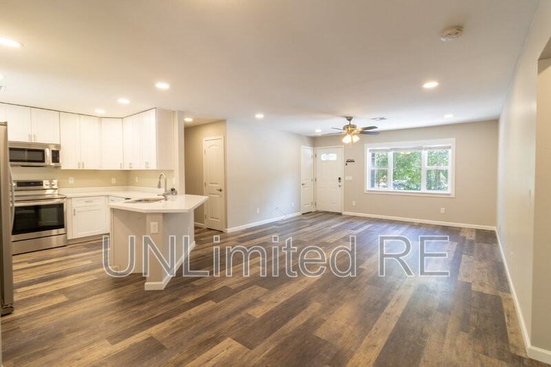 216 E Zuni Dr - Photo 5 of 19