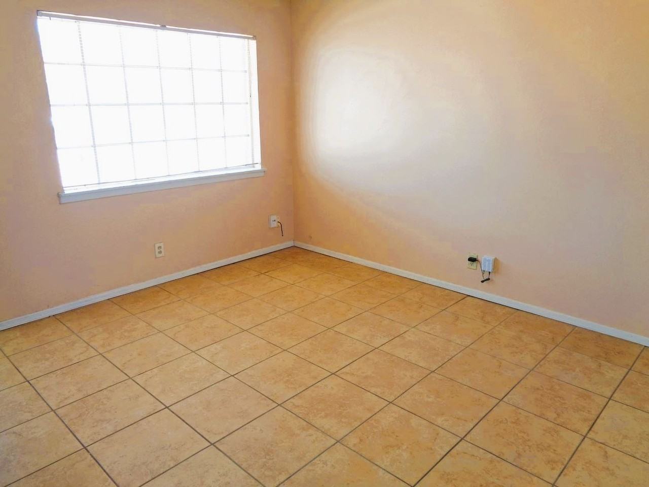 10528 Brisbane Way - Photo 2 of 25