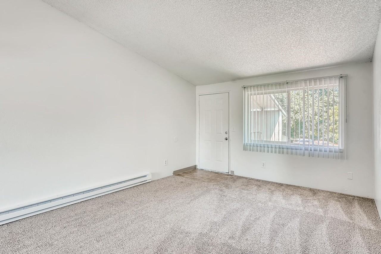 Pinewood Commons - Photo 6 of 9