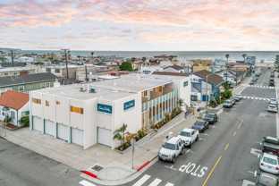 Ocean View Luxury Apartment – 1 Month Free! - Photo 1 of 1