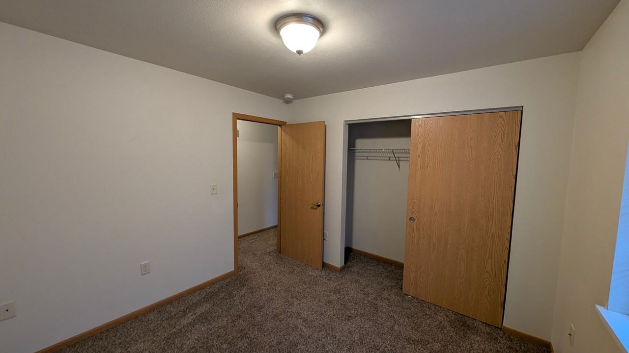 Riverwood Apartments - Photo 6 of 12