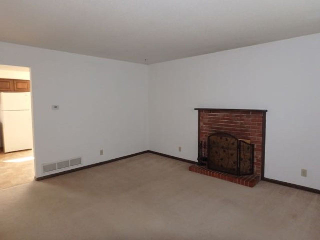 1113 Callie Dr #A - Photo 4 of 36