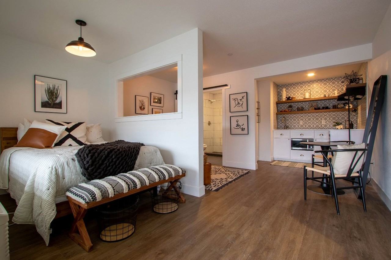 518 North Riverside Avenue - Photo 3 of 21