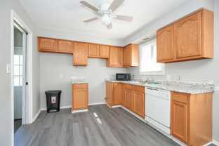 4905 Donovan Dr - Photo 1 of 1