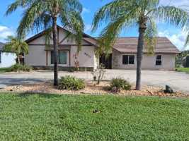 featured image of 2227 Se 26th St