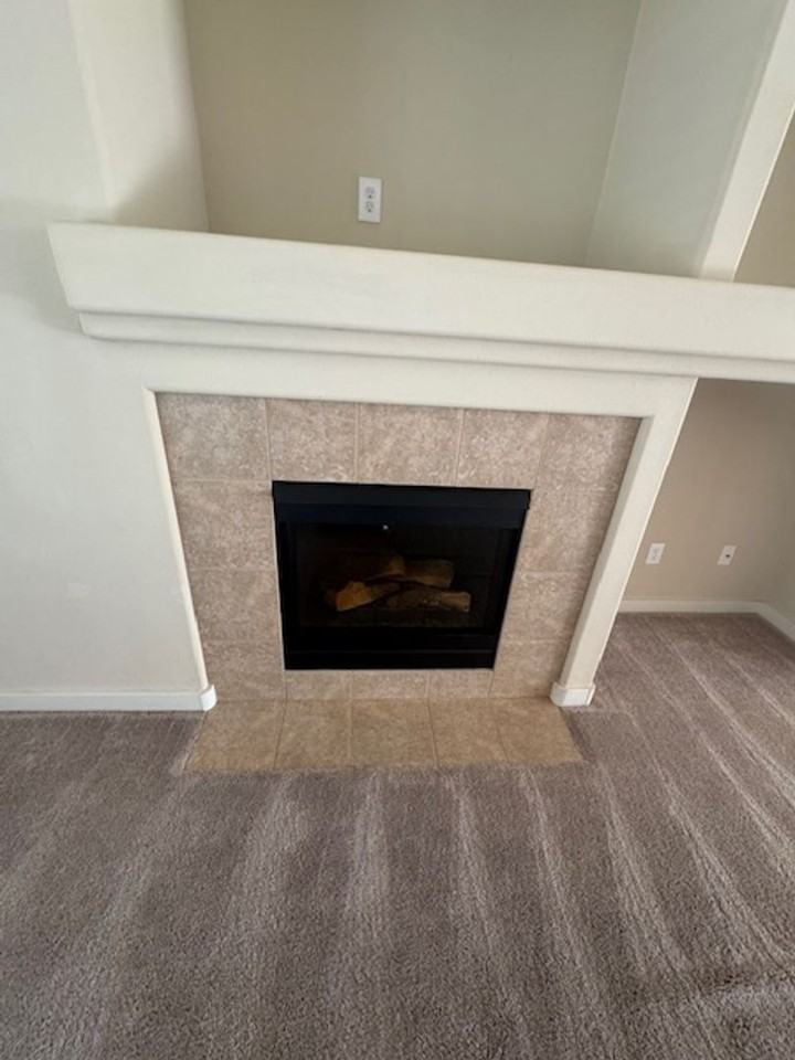 638 Canary Cir - Photo 5 of 32