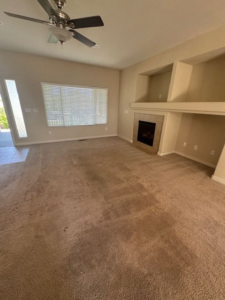 638 Canary Cir - Photo 6 of 32