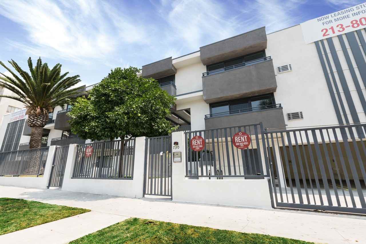 4 WEEKS FREE ON A 13 MONTH LEASE + $100 LOOK N LEASE SPECIAL - Photo 2 of 16