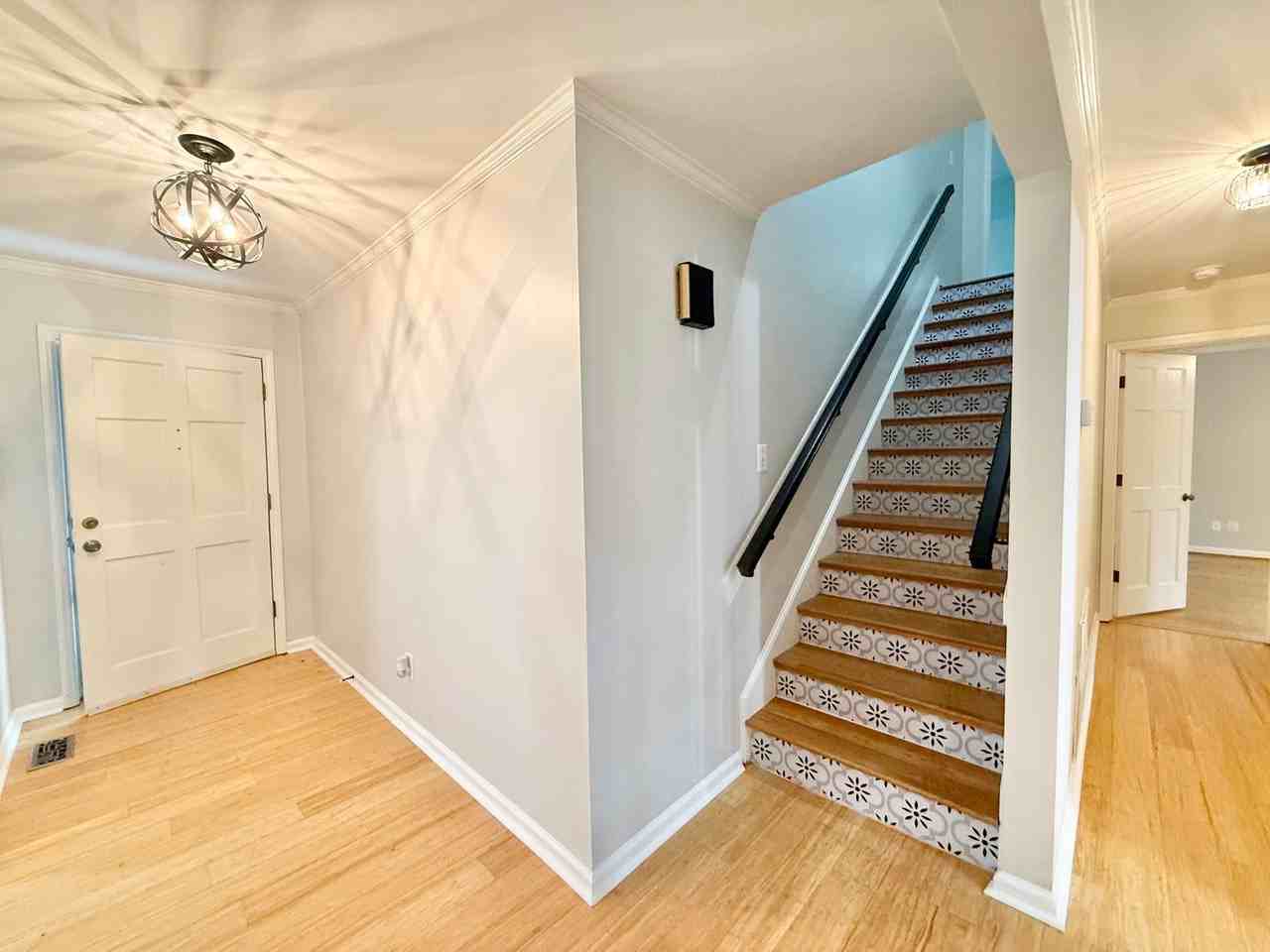 208 Hardwood Ridge Ct - Photo 7 of 46
