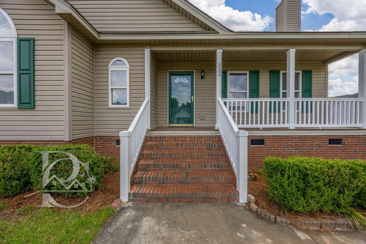 232 Autumnview Ct - Photo 2 of 28