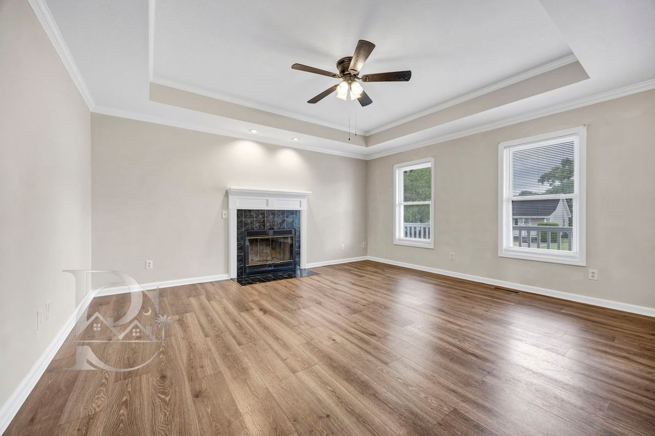 232 Autumnview Ct - Photo 5 of 28