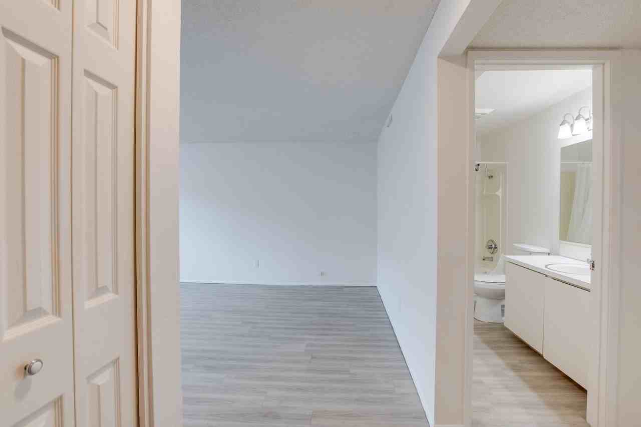 VILLAGE VICTORIAN APARTMENTS - Photo 2 of 13