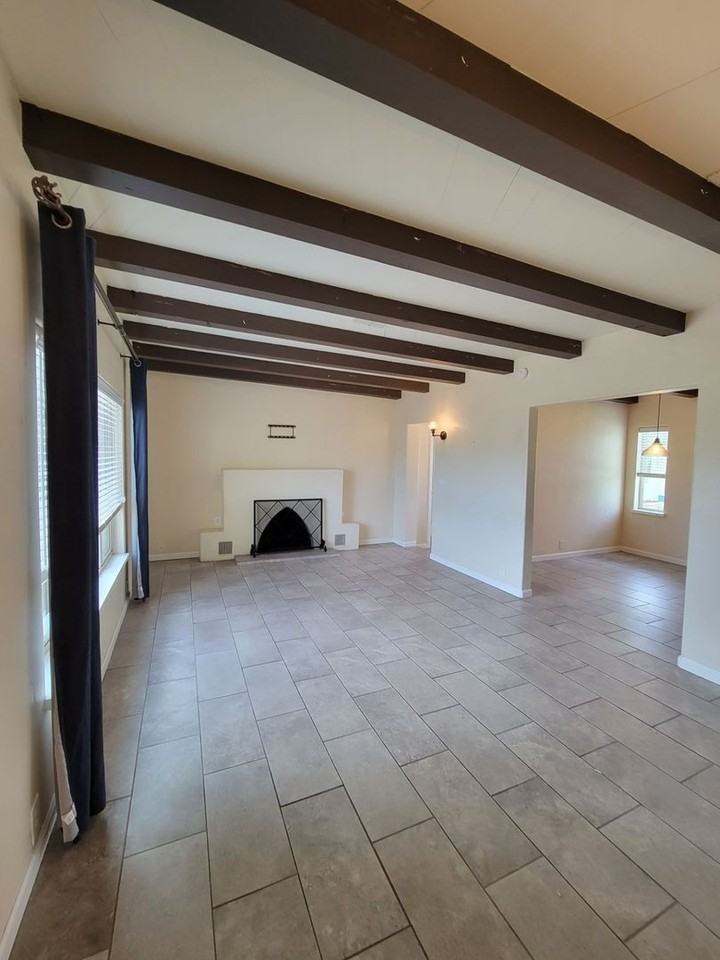 2158 E Grant Rd - Photo 3 of 20