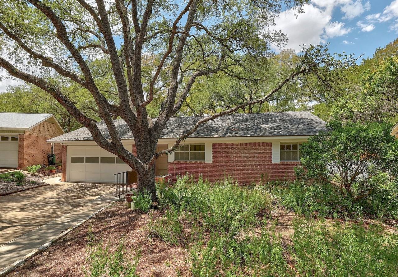 8408 Tecumseh Dr - Photo 2 of 26