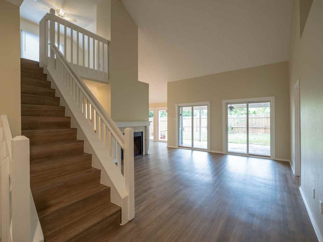6307 Avery Island Ave - Photo 4 of 23