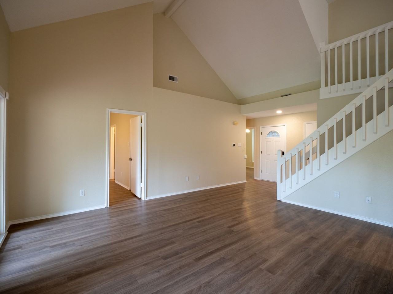 6307 Avery Island Ave - Photo 5 of 23