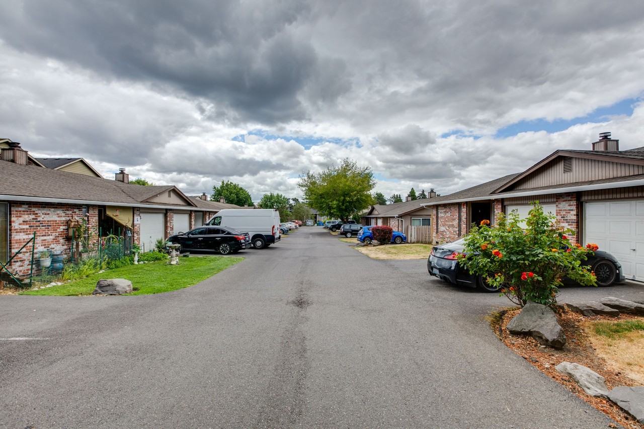 NE34 Duplexes - Photo 5 of 22