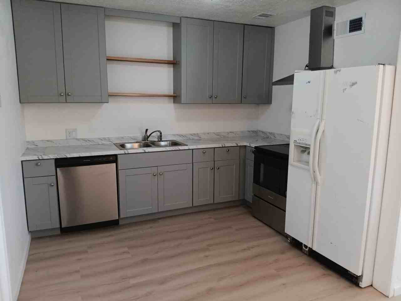 8815 Menaul Blvd Ne - Photo 3 of 24