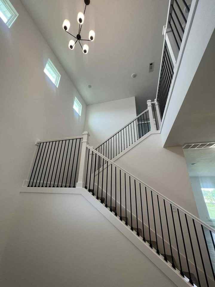 1601 E White Oak Dr - Photo 2 of 25