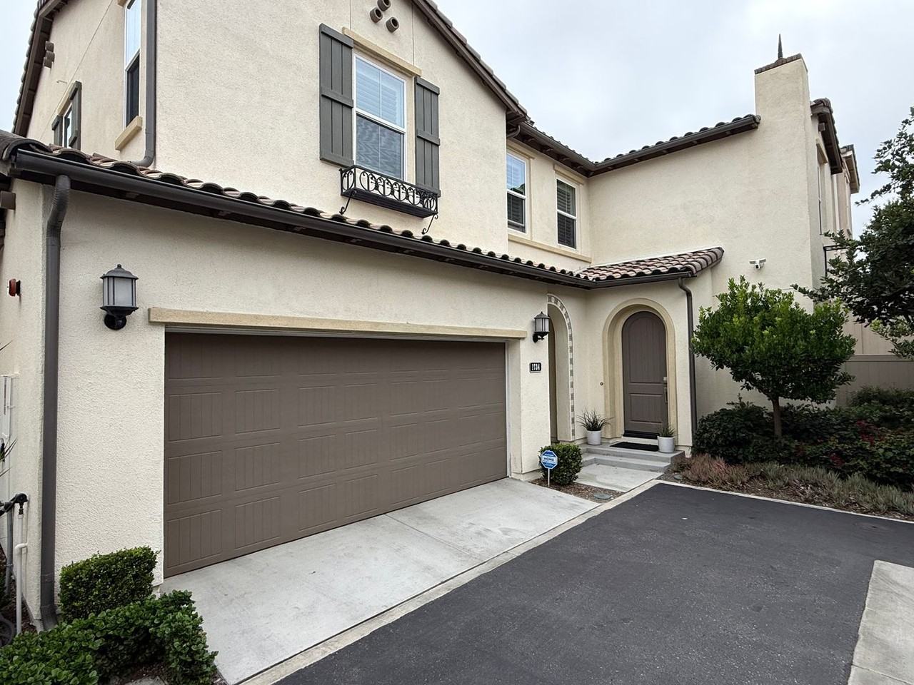 1734 Artemisia Ct - Photo 2 of 22