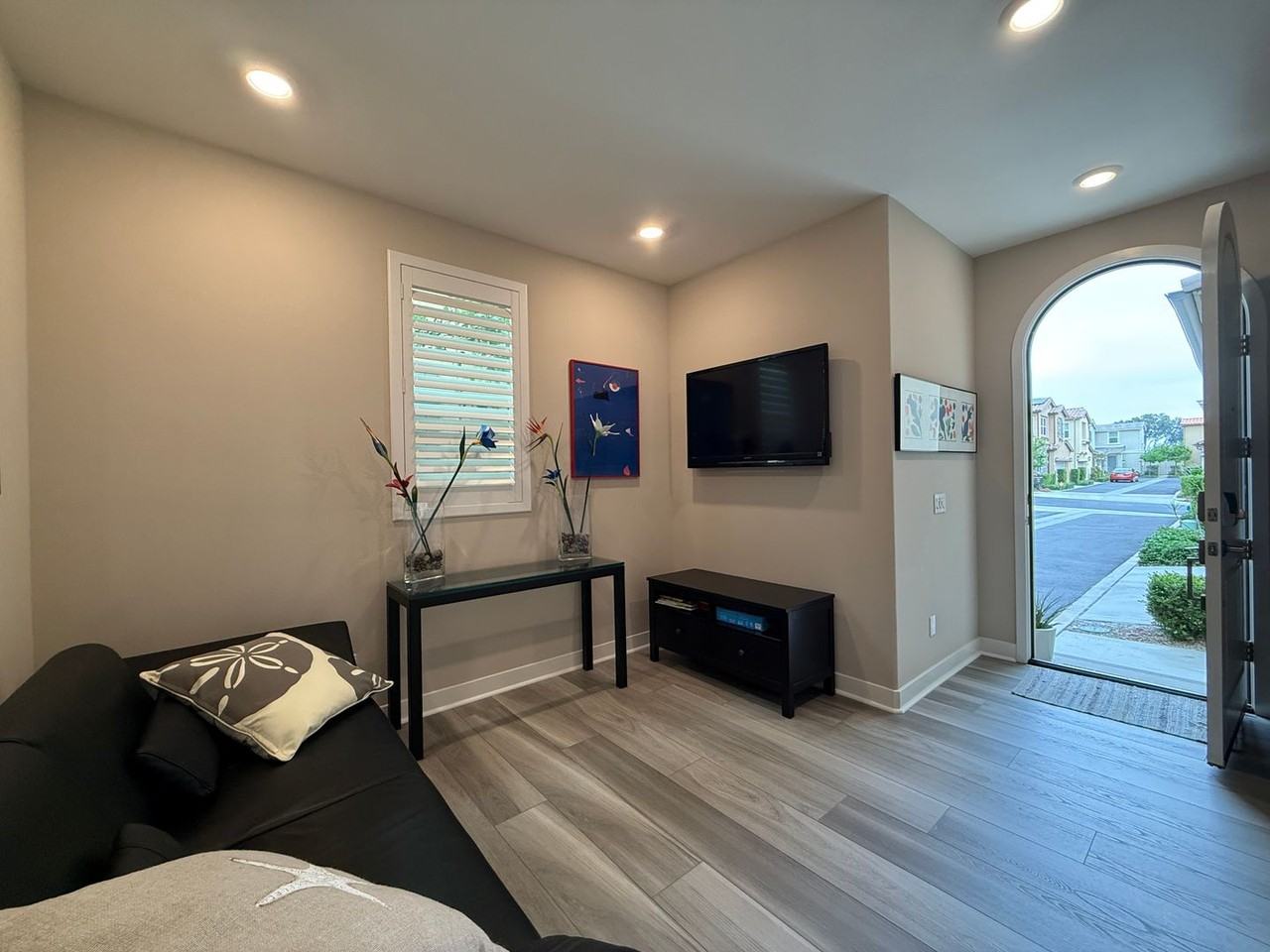 1734 Artemisia Ct - Photo 4 of 22