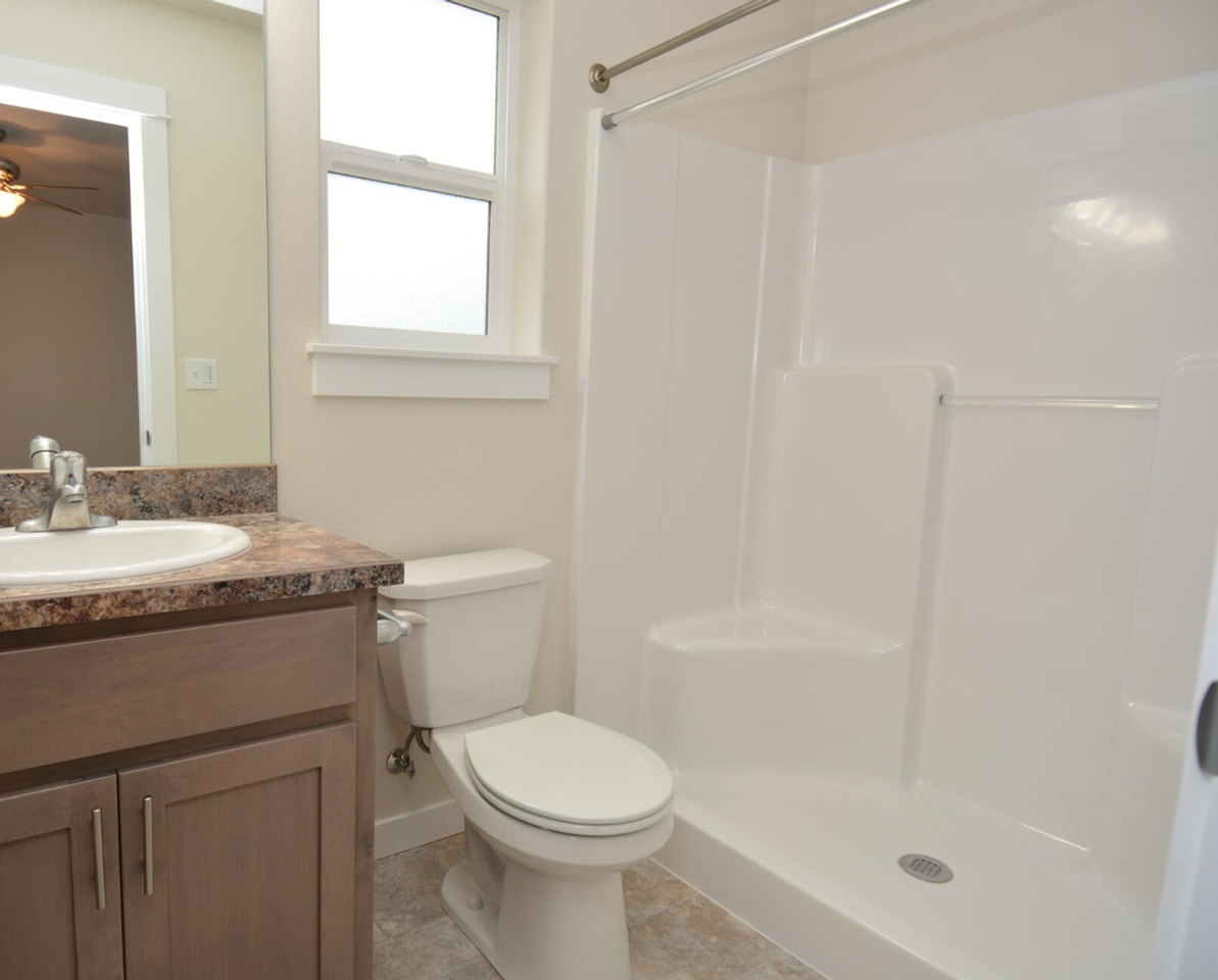524 524 & 526 NE Clover - Photo 6 of 6