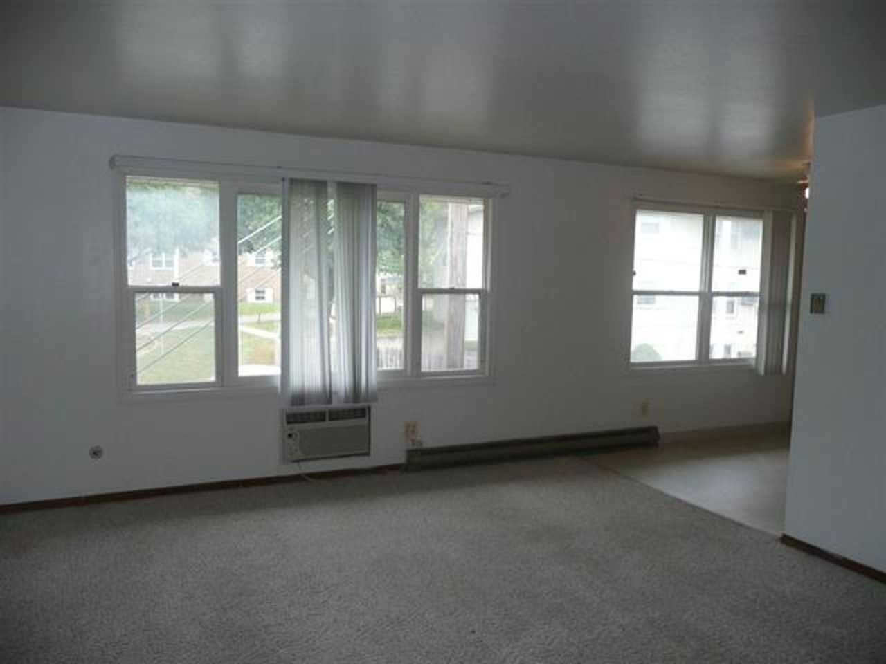3359 Sun Valley - Photo 2 of 14