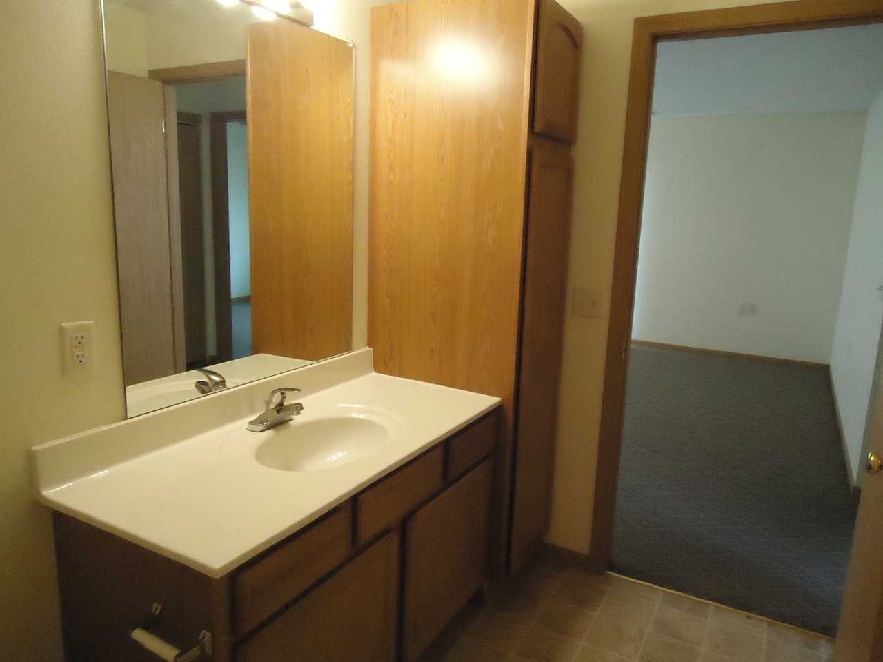 1066 East 20th Street - Photo 3 of 4