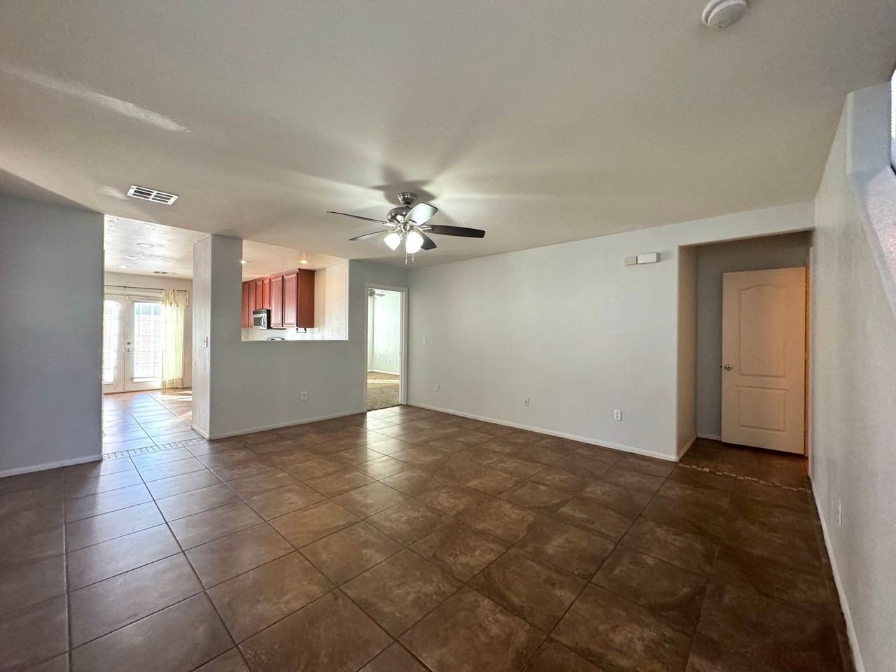 11087 Deluna St - Photo 3 of 19