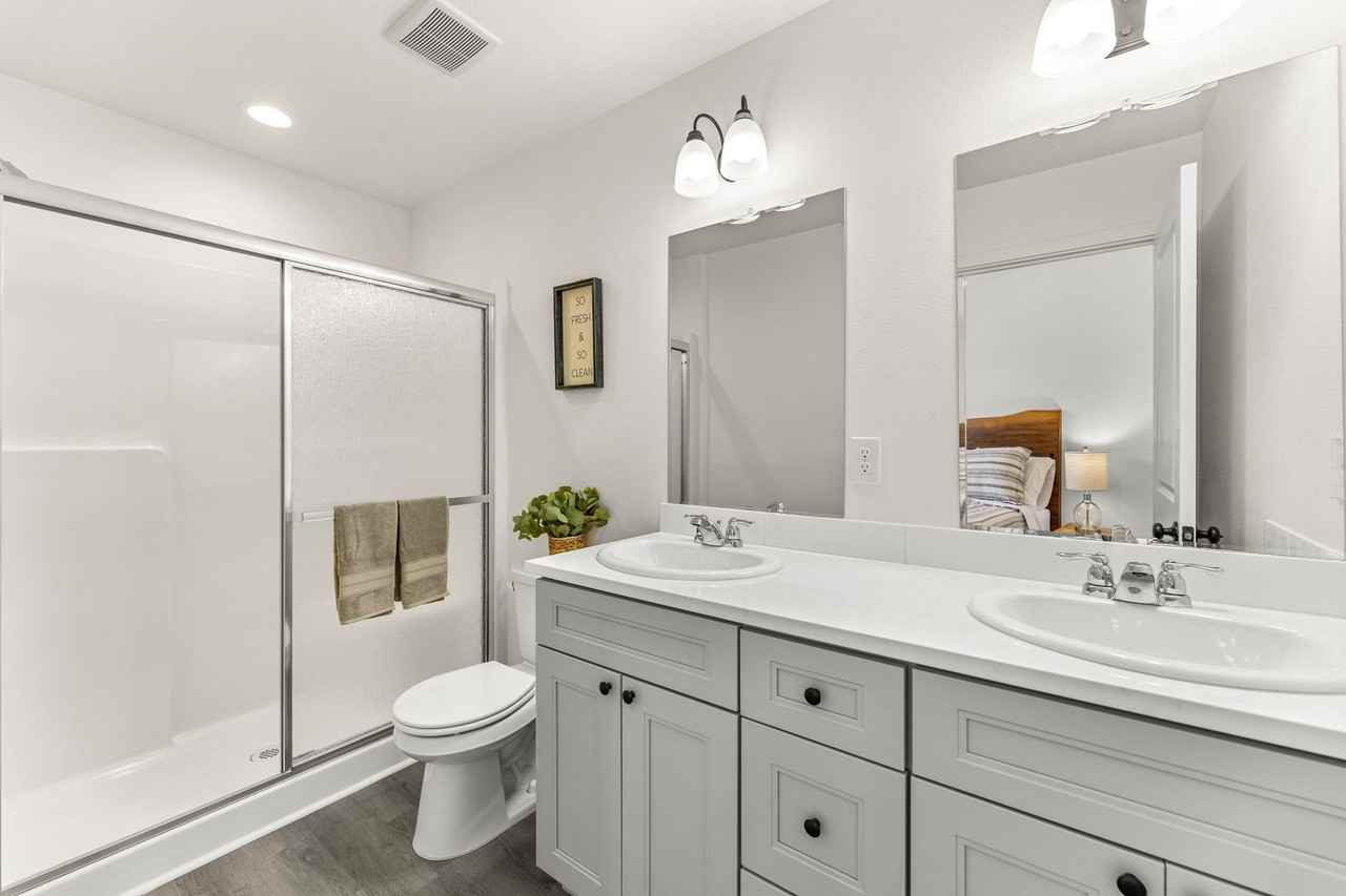 13735 Ne 30th Ave - Photo 3 of 15