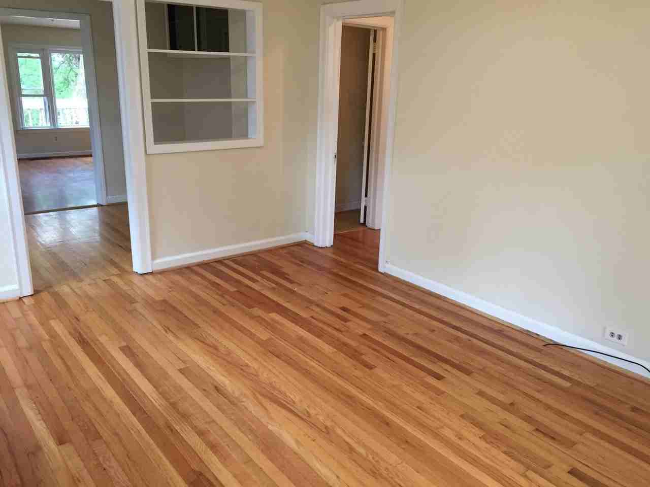 124 Monroe St - Photo 3 of 11