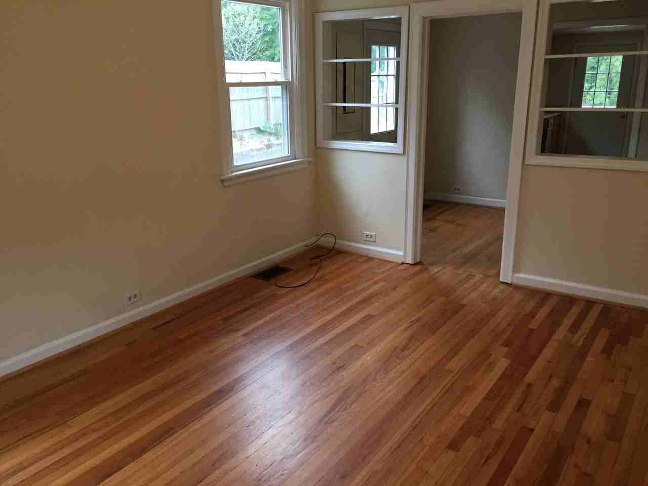 124 Monroe St - Photo 4 of 11