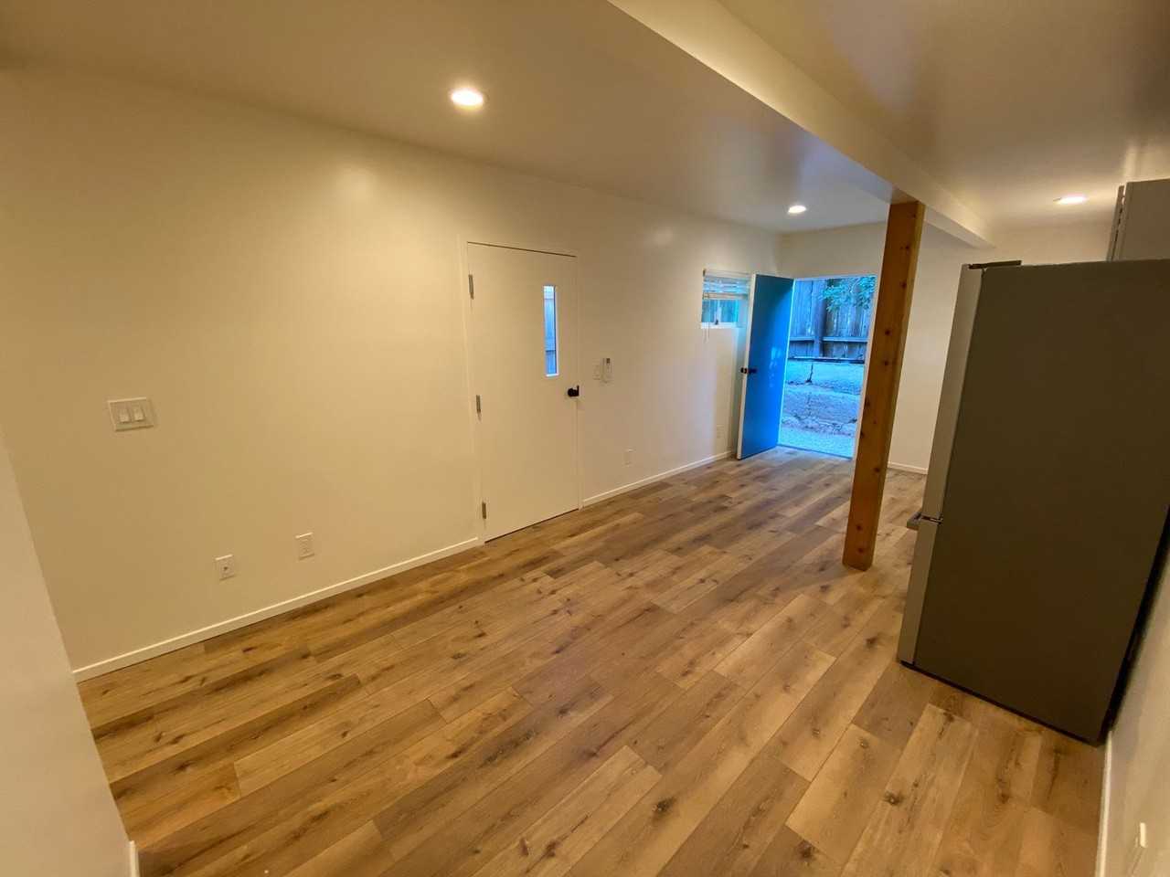 1416 Bath St #I - Photo 7 of 18