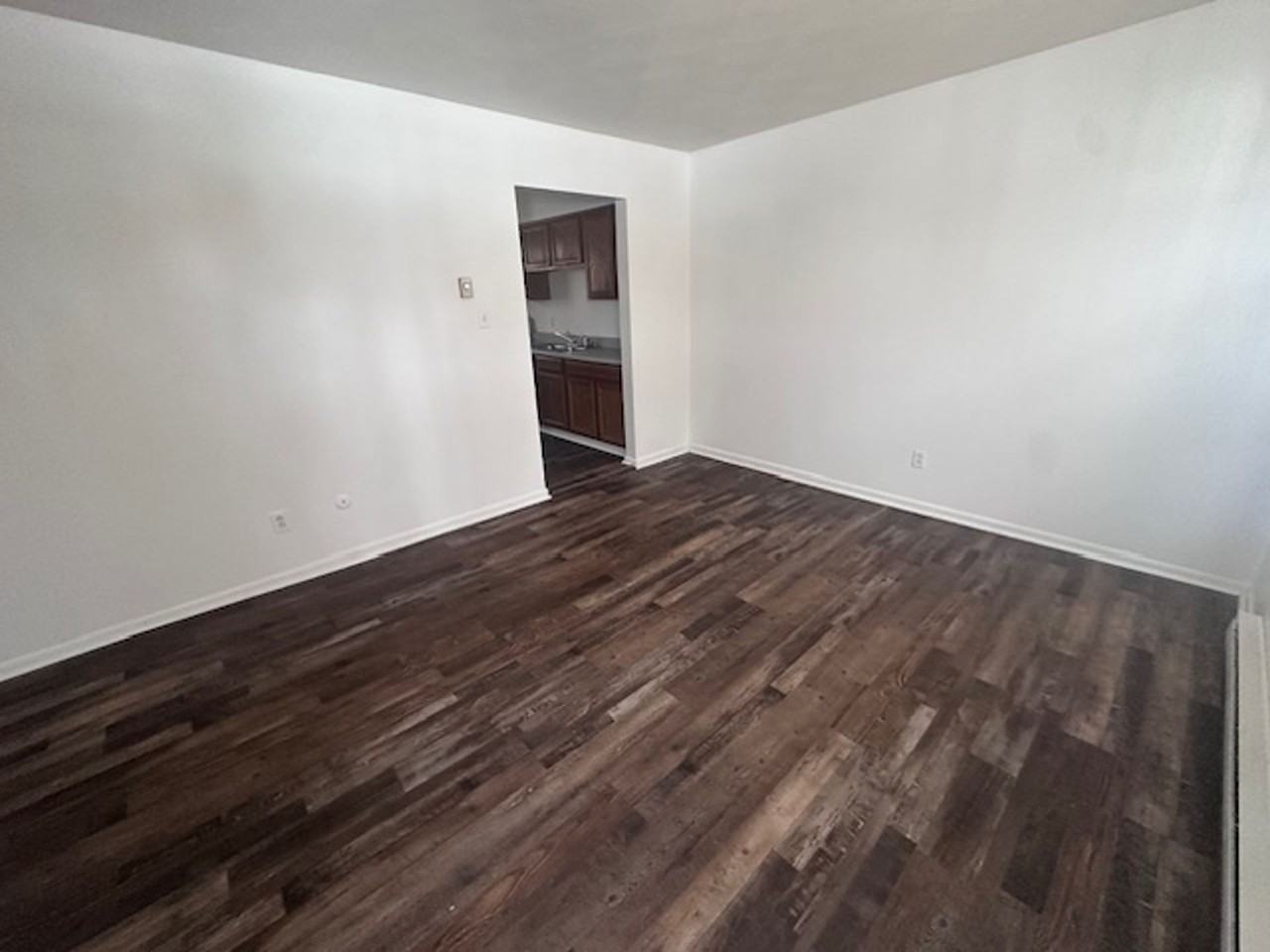 Fountaintown Apt - Photo 2 of 10