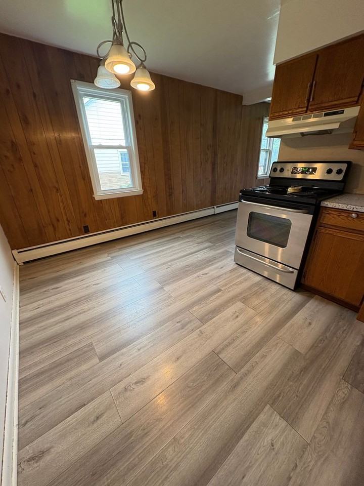 515 W Oak St #A - Photo 3 of 13