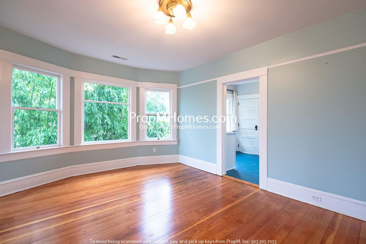 4019 Ne Rodney Ave - Photo 3 of 18