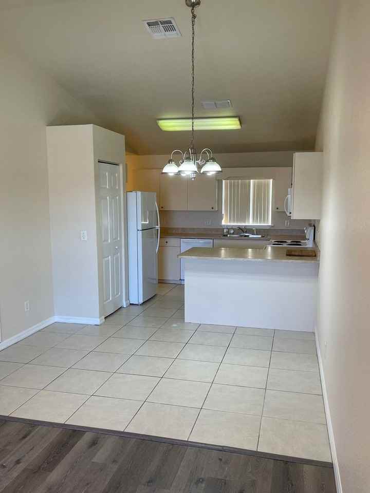 7263 Midway Ter - Photo 4 of 14