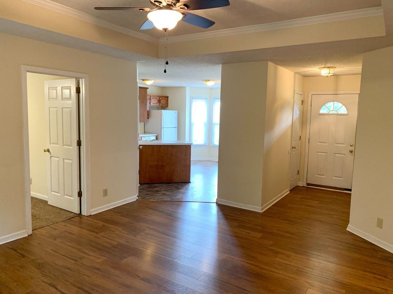 268 Moncrest Dr - Photo 3 of 17