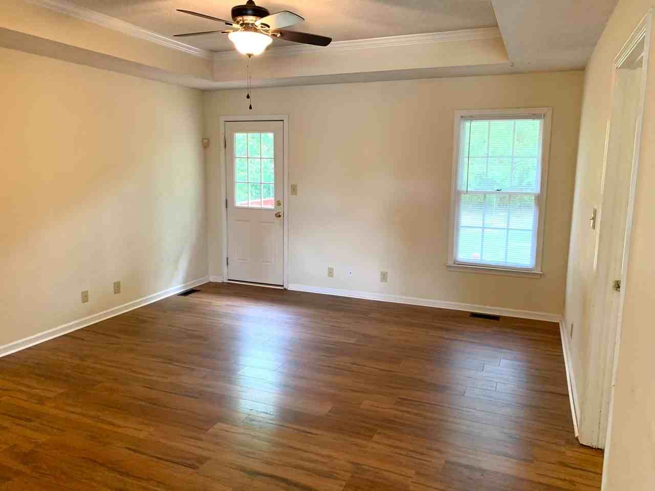 268 Moncrest Dr - Photo 5 of 17