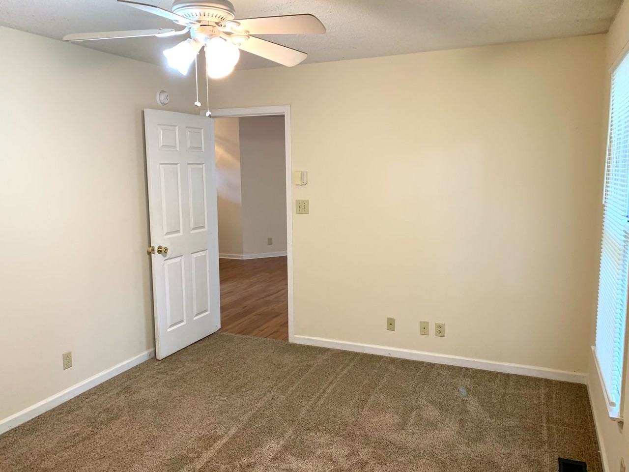 268 Moncrest Dr - Photo 7 of 17