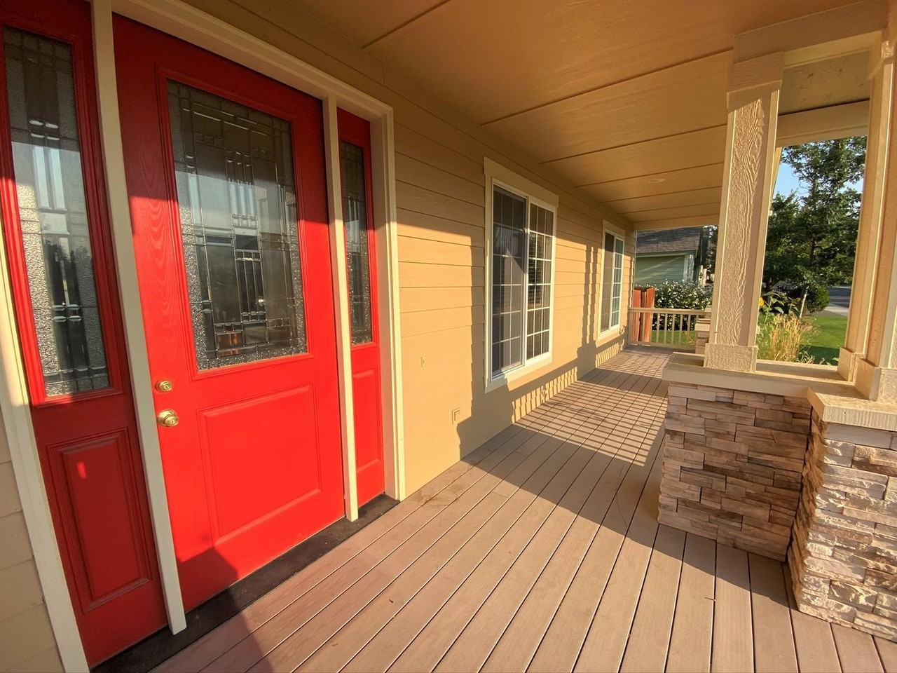 2405 N Lilac Way - Photo 3 of 36