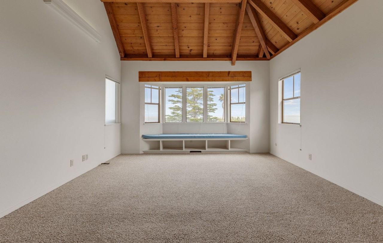 251 Lighthouse Ave #3 - Photo 5 of 20